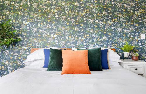 Curated for Cozy Longer Stays - Foto 3