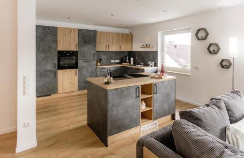 Kleeoase - Luxus Apartment- Jacuzzi - Dachterrasse - Kochinsel - kostenlose Parkplätze - See in 10 min - Foto 9