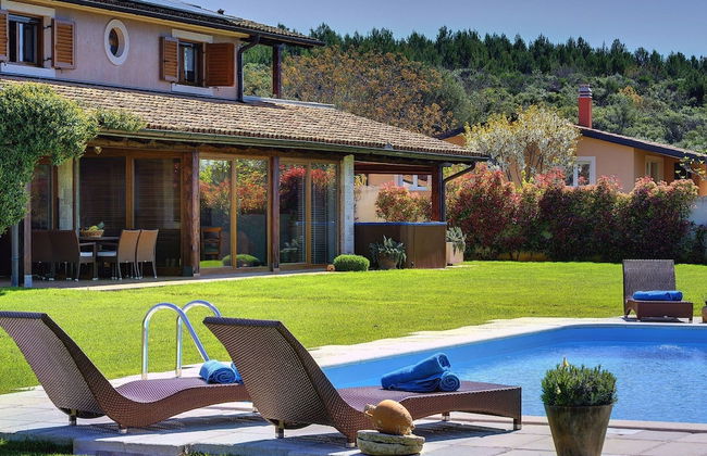 Luxurious Villa in Pomer with Pool & Hot Tub - Foto 24