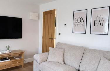 Market Town Hideaway - Photo 3