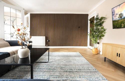 Spacious 3 Bed Home in Glasgow City With Free Parking - Foto 7