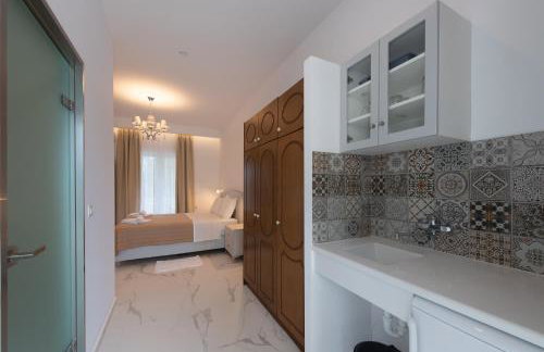 Hotel Villa Basil - Photo 80