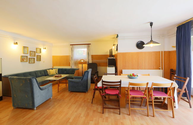 5 bedroom House in Balatonboglár with garden and terrace - Photo 3