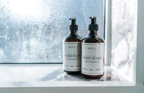 The Lyme Lounge - Contemporary & Stylish 3BR Home - Sleeps 7 with Parking & Wi-Fi - Perfect For Business or Work Stays - By Parydise Properties - Foto 34