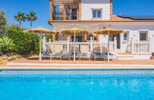 Villa Blanca Málaga - Private Villa - Heated Pool - Photo 44