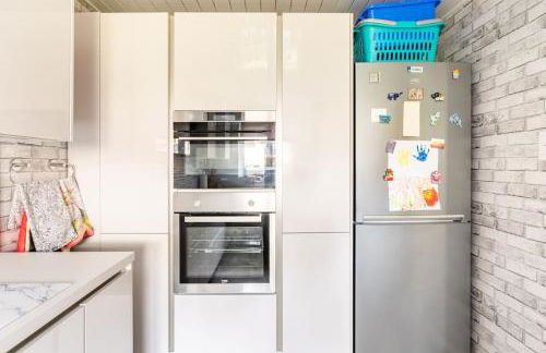 Spacious 3bed semi/Gamesroom/Drive/10mins to City - Foto 13