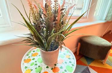 Prime 1BR Earls Court Walk to Tube Zone 1 - Photo 10