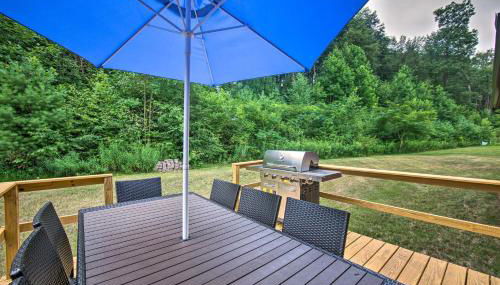 Cozy Family-Friendly Pine Grove Cabin with Fire Pit! - Photo 2