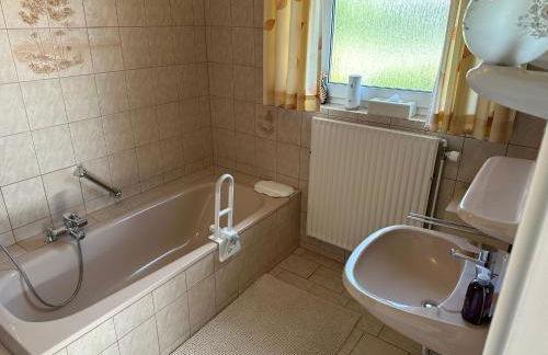 Ferienhaus Gisela - Ganzes Haus - Haustiere Willkommen - Hage - Nordsee - Foto 16