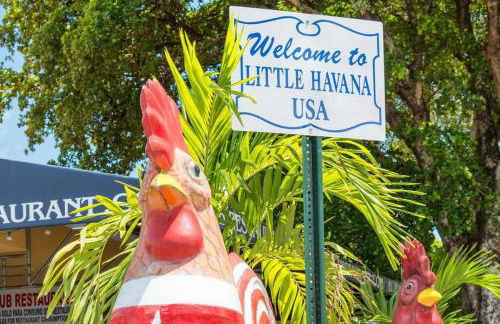 NEW! Havana Nights Villa ! Walk to Calle Ocho! - Foto 27