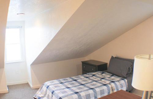 Urban Oasis - 3BR 2BA - City View- Private Parking - Foto 17