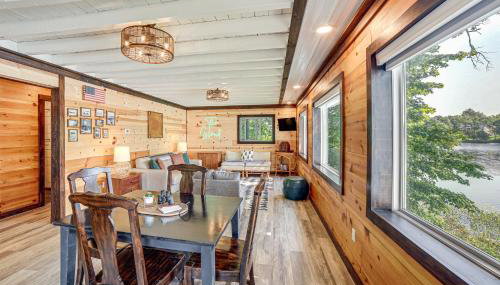 Private Island Home in Belding with Dock and Grill! - Foto 3