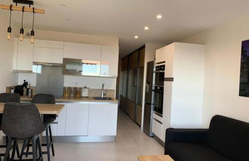 T2 Hyeres La Bergerie vue mer 50 M de la plage - Foto 7