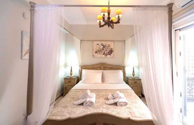 Nautilus Luxury Suites - Photo 7