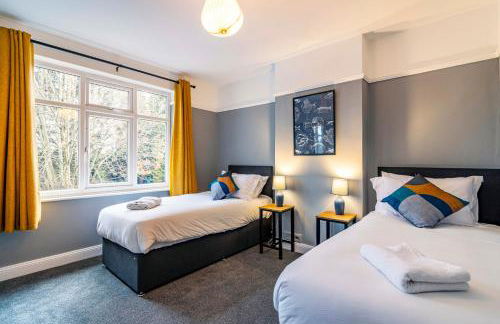 Lovely 4BDR home- Off street parking sleeps 7 - Foto 26