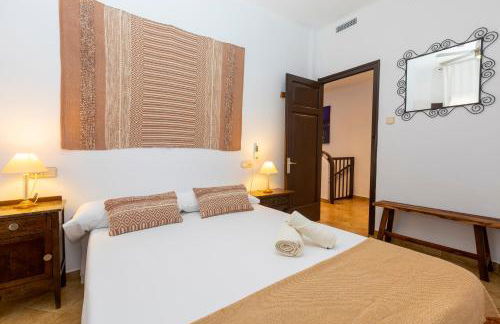 8 to 10 Sleeps Private Pool Villa & BBQ Near Barcelona - Foto 14