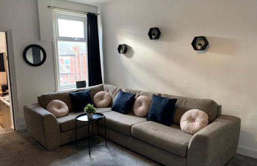 Windsor 4 - Spacious beautiful 4 bdrm maisonette nr Ncle free wifi free parking - Foto 26