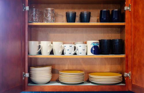 NEW Whaler Inn- Nautical Magic Hilo Downtown - Foto 31