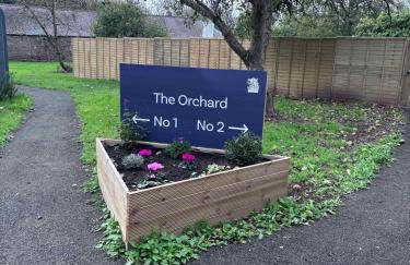 Glamping Pod with Hot Tub in Orchard - Foto 15