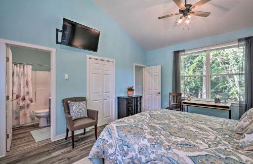 16 Mi to Ski Slopes! Creekside Poconos Cottage - Foto 16