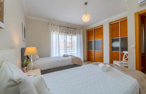 Close to the sea, to Lisbon and to your heart - Foto 14