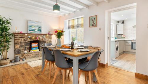 Ivydene - Beautiful Cottage, Stone Throw from Beach, Wonderful Sea Views - Foto 2, Other