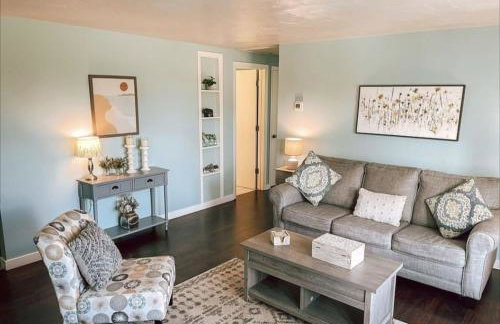 Lemon Bay Hideaway, Retro Beach Bungalow - Foto 9