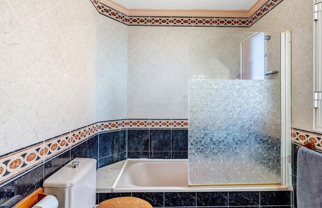 Apartment in Radazul With Stunning Sea Views - Foto 16