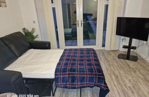 NightRest Homes Orchid NEC Free Parking 2 Toilets - Foto 25