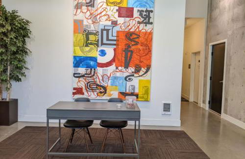 A premier smart condo with parking - Foto 28