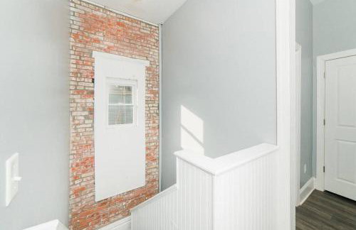 Walkable and Spacious Apt - Parking -- GroupStay - Foto 19