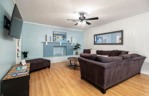 Farmhouse and Charming Place - Photo 10