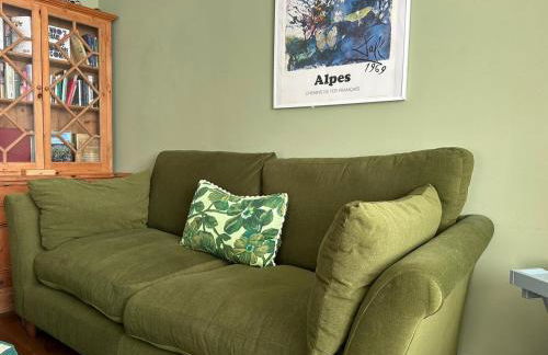 Cosy 2BR Home with Garden & Parking - Foto 29