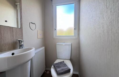 Modern & Blissful Beach Park Holiday Home in Dovercourt, Essex, - Foto 3