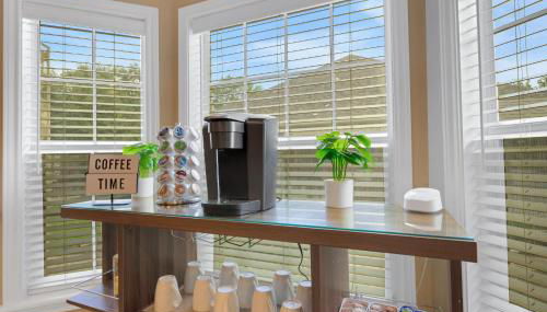 Luxury Home with Gourmet Kitchen - 3 Miles to A&M, Sleeps 14 - Foto 5