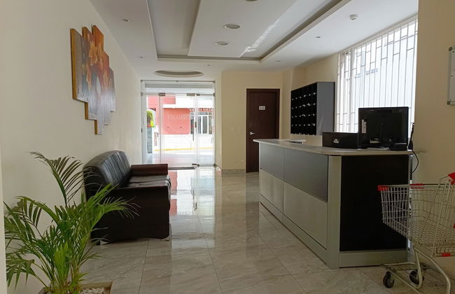 PLAZA FOCH Area - APARTMENTS with Balcony - Foto 2