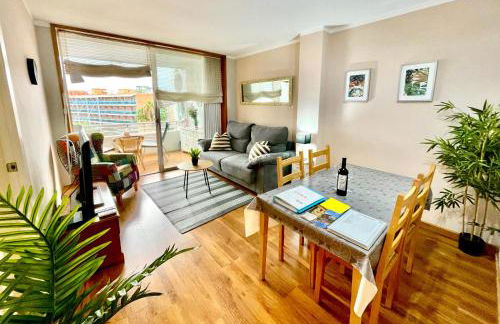 LA MER BLEUE, Boutique Apartament with free parking, full equipped in Fenals Beach - Foto 18