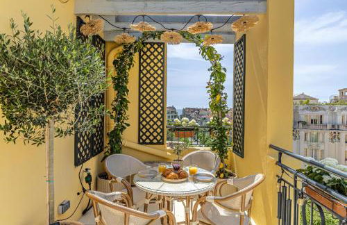 Luxurious penthouse, 2 bedroom suites, 3 spacious terraces, gorgeous views of mountains and sea, - Foto 2