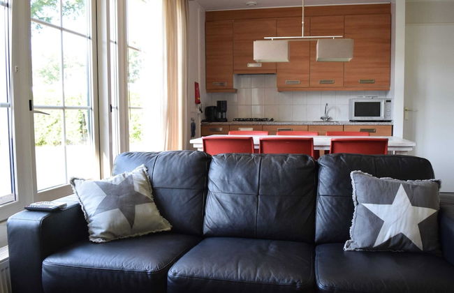 Semi-detached Bungalow with Dishwasher near Veluwe - Photo 4