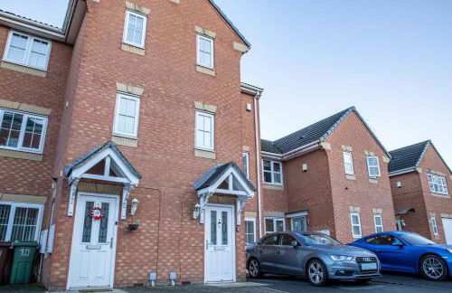 Contractor‑Heaven 5BR Home 4.5 Baths Wakefield - Foto 34