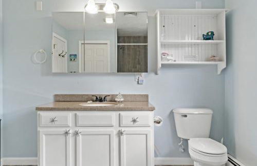 Entire Home in Narragansett - Photo 10