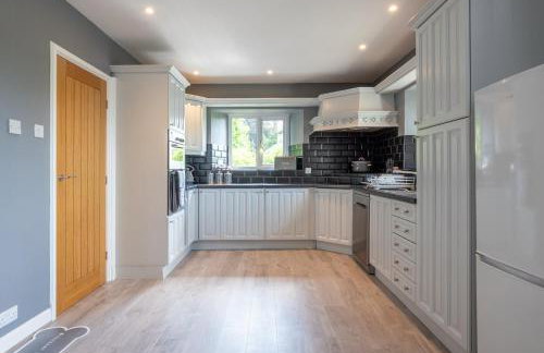 Perfect Family Retreat with Hot Tub, Nr the Lakes - Foto 21