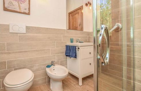 Gorgeous Home In Fabrica Di Roma -Lt- - Foto 11