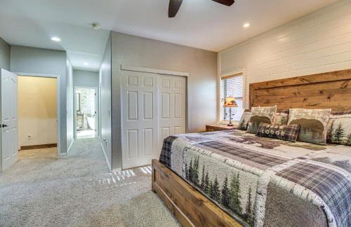 Near Woodland Lake Park Cabin with Serene Deck! - Foto 15