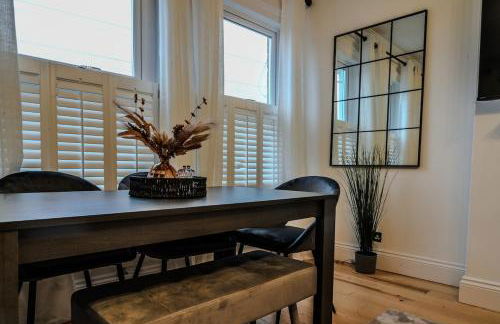 Beautiful Large 3 Bed 2 Bath Flat, Free Parking - Foto 40