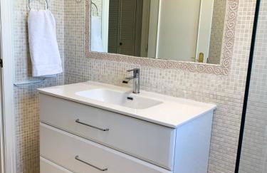 Villa Bendex Estepona Costa Del Sol - Photo 32