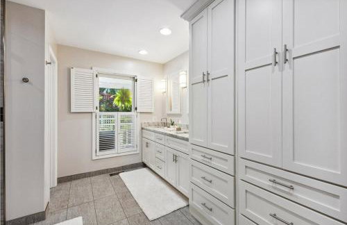 Hoosier Estate - Steps to IU - Photo 3