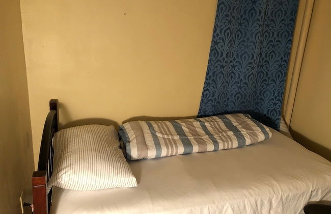 323 W 42nd St - Foto 2