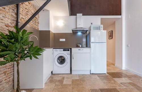 Atico duplex con Barbacoa y Terraza en Barri Port Maritim - Foto 8