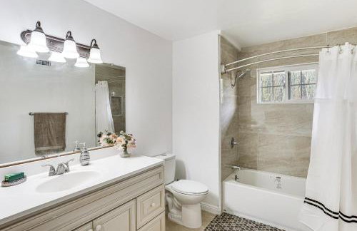 5 Mi to Anaheim Convention Center Retreat with Yard - Foto 17